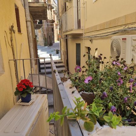 La Scalinata Home Apartment Caltagirone Buitenkant foto