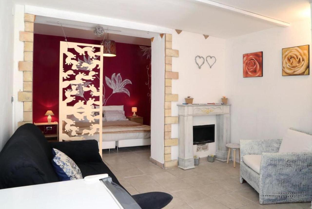 La Scalinata Home Apartment Caltagirone Buitenkant foto